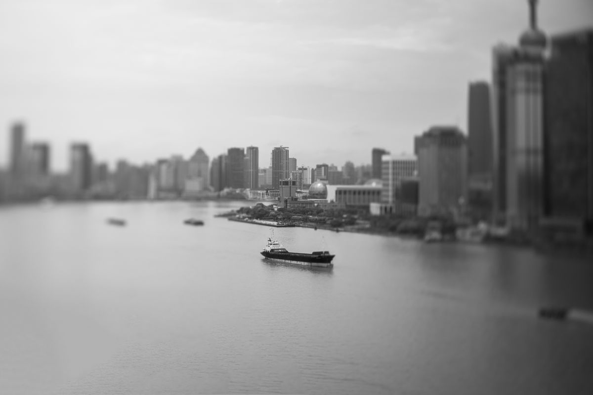 海峡海域航行的船舶